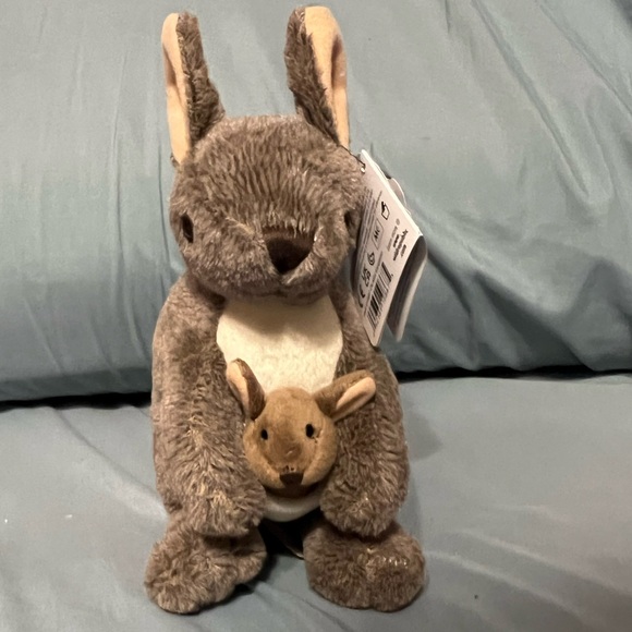 Kangaroo with Joey Plush 🦘 - Picture 11 of 12